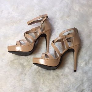 Red circle heels size 10 US New never worn